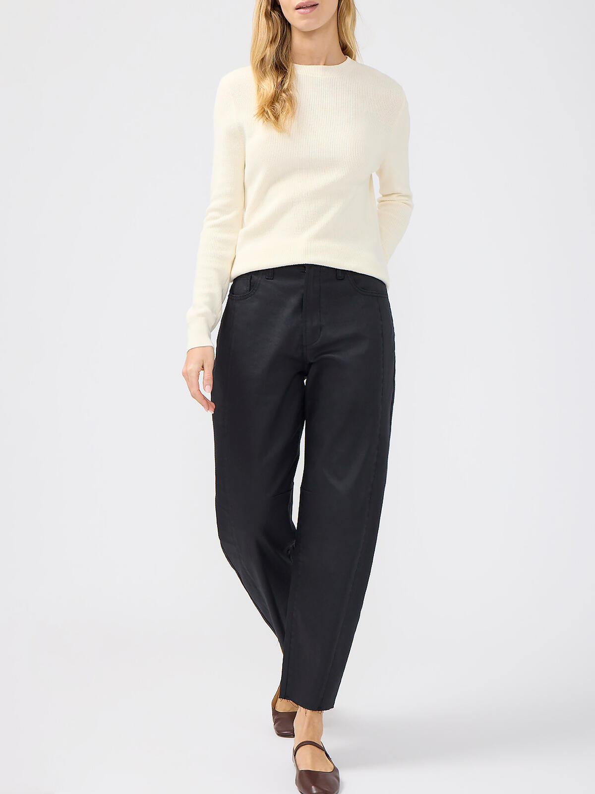 High Rise Slim Barrel Leg Coated Jeans image number 0