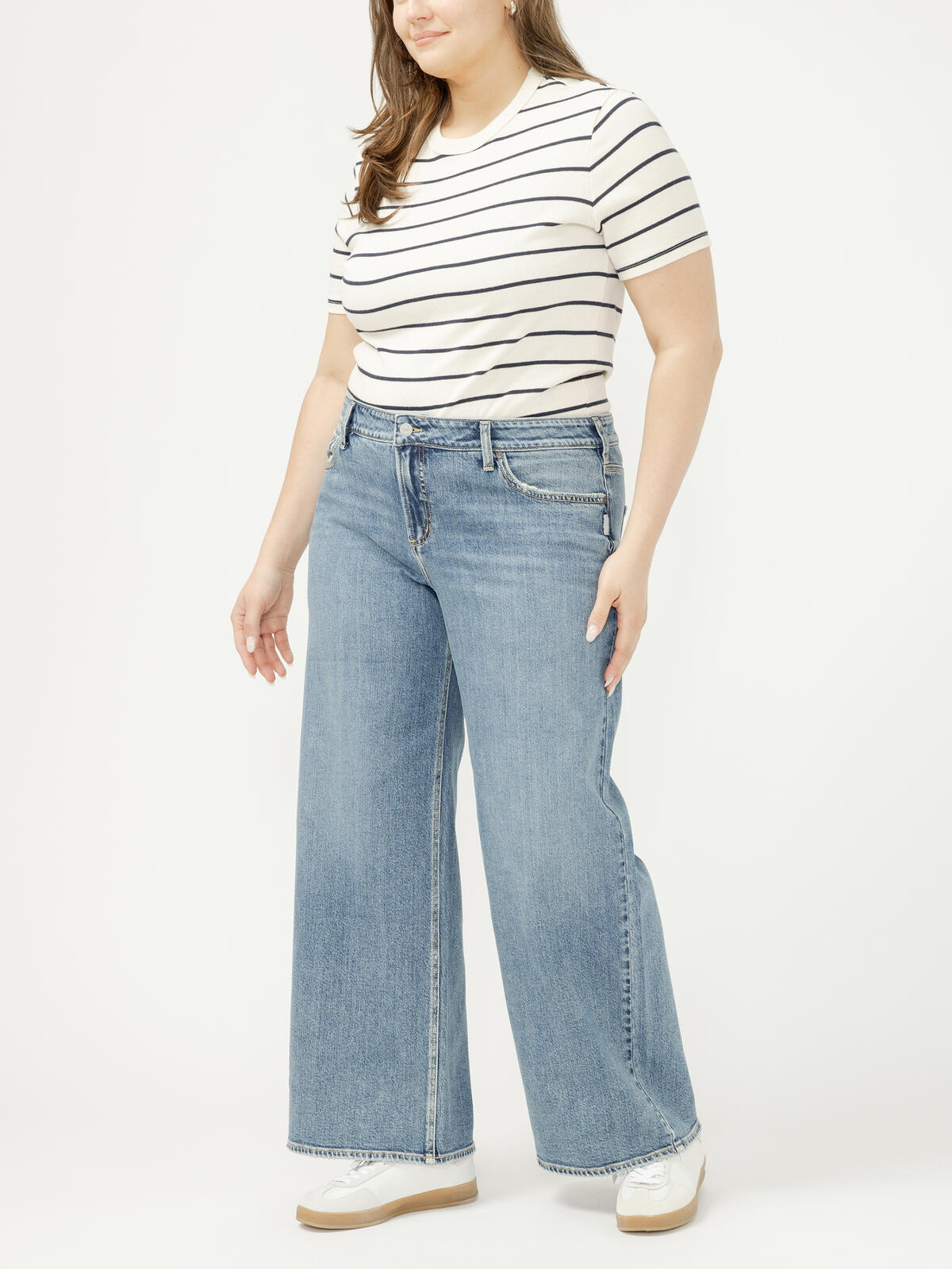 Suki Mid Rise Wide Leg Jeans Plus Size image number 0